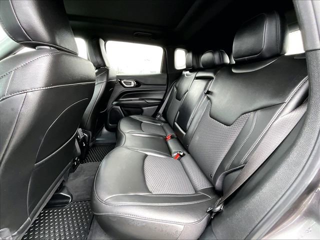 Used 2022 Jeep Compass Altitude w/ Sun and Sound Group image 15
