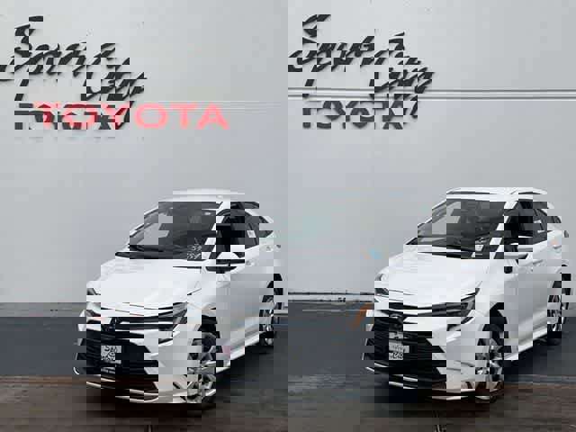 Used 2026 Toyota Corolla LE image 1