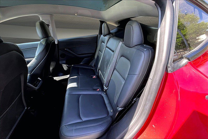 Used 2020 Tesla Model Y Long Range image 23