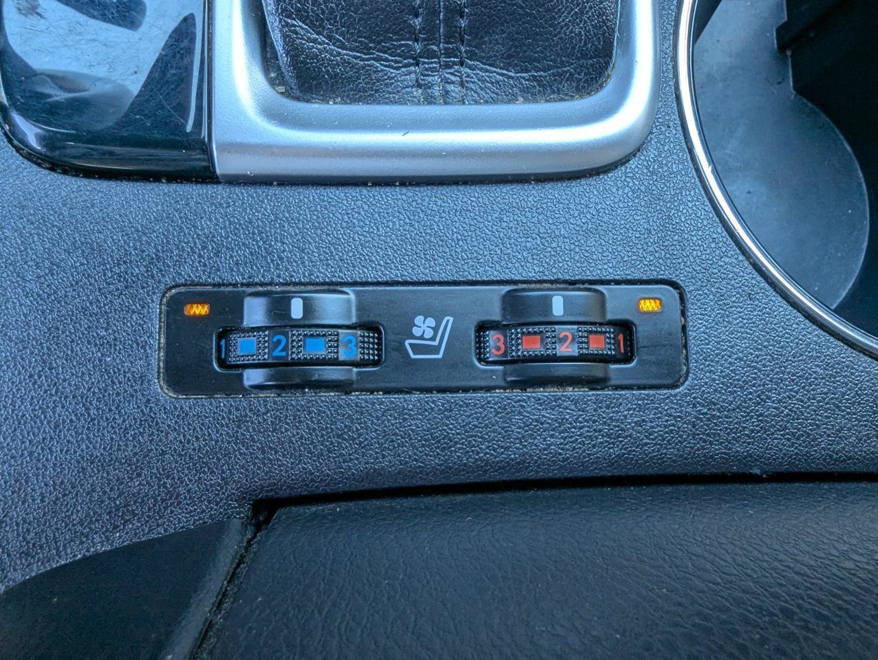 Used 2017 Toyota Highlander Limited AWD/4WD image 21