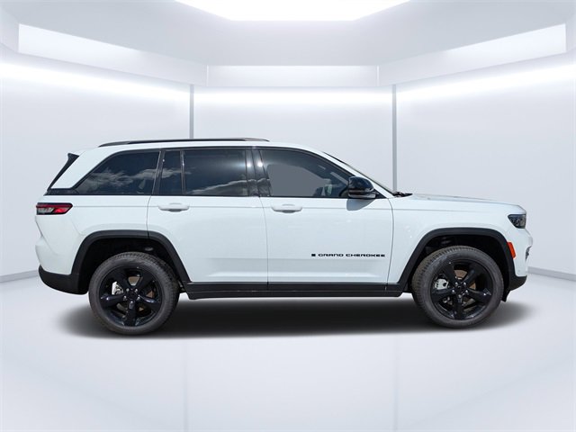 New 2025 Jeep Grand Cherokee Limited w/ Luxury Tech Group II image 2