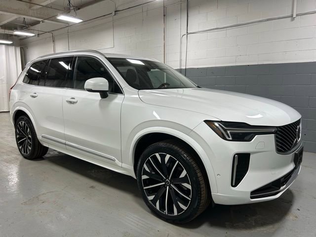 Used 2025 Volvo XC90 B5 Plus image 4