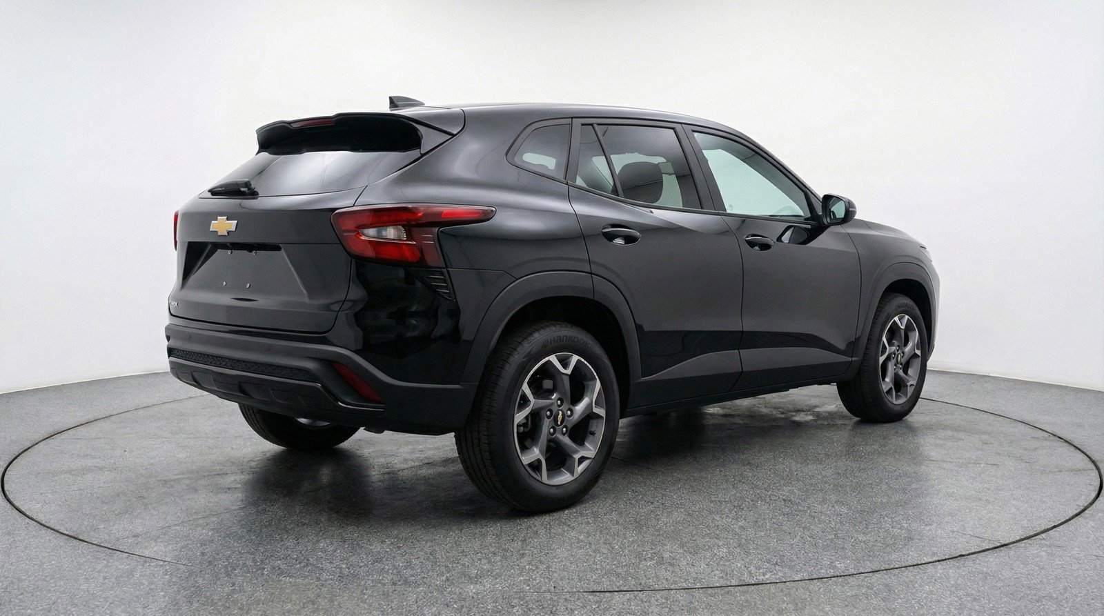 Used 2025 Chevrolet Trax LT w/ LT Convenience Package image 9