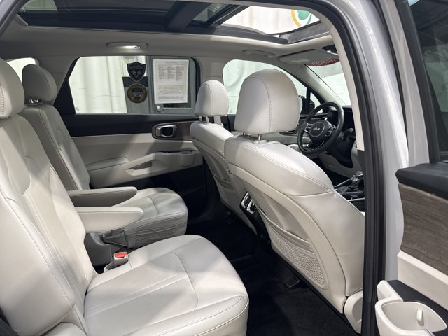 Certified 2023 Kia Sorento X-Line EX AWD/4WD image 33