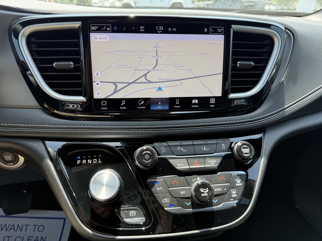 New 2027 Chrysler Pacifica Select AWD/4WD image 19