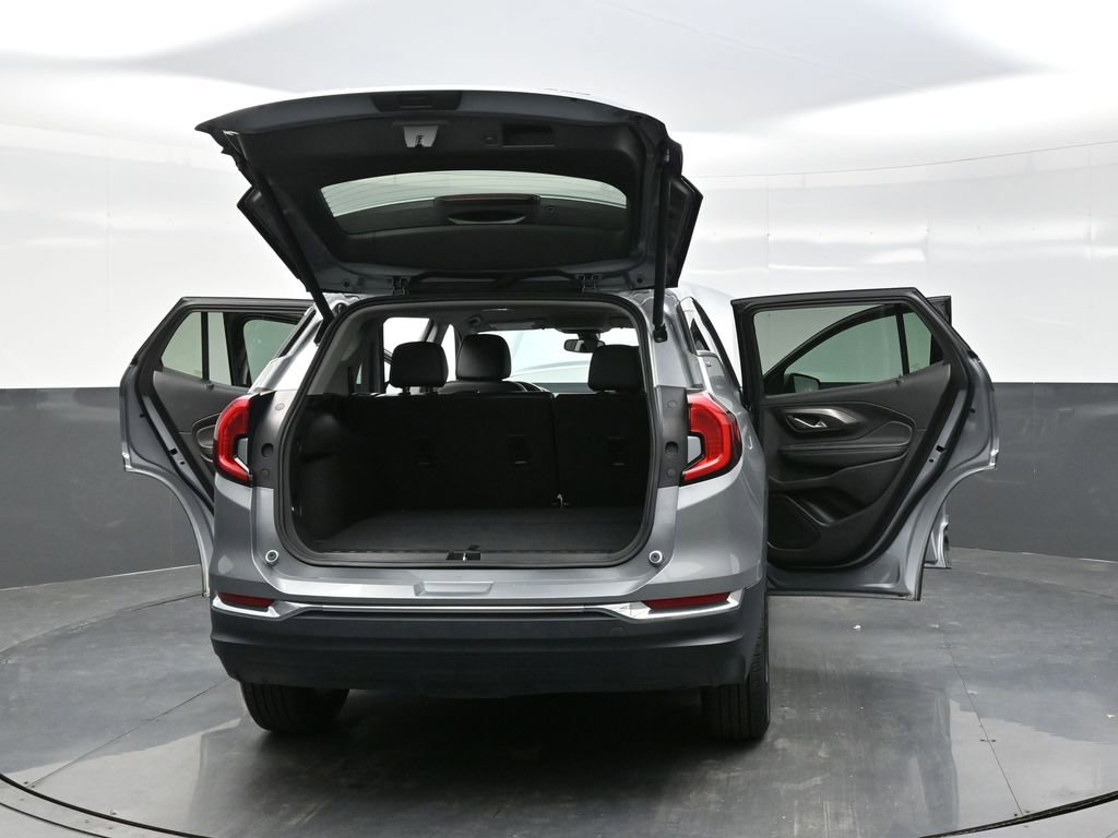Used 2024 GMC Terrain SLT image 41