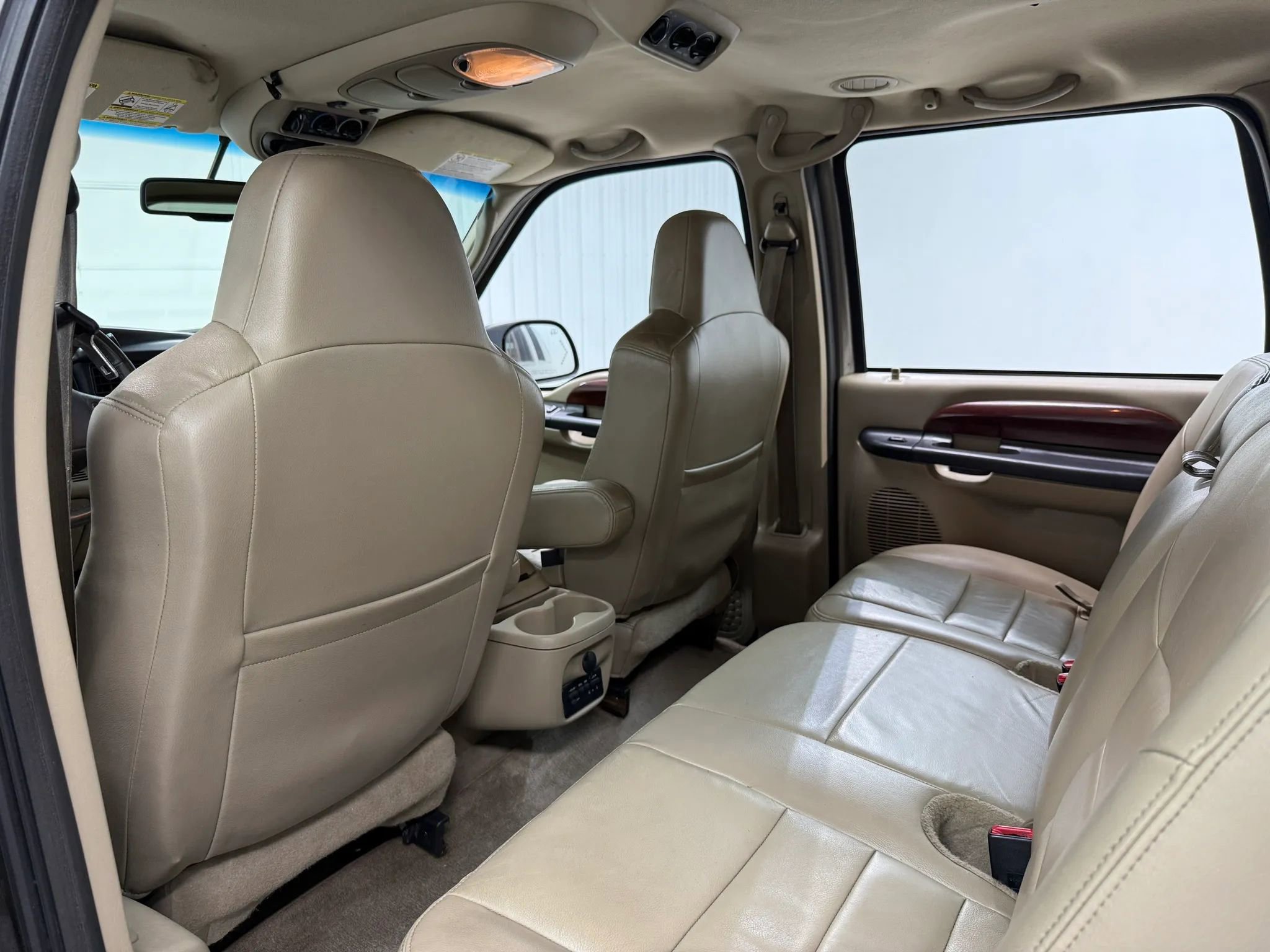 Used 2005 Ford Excursion Limited AWD/4WD image 16
