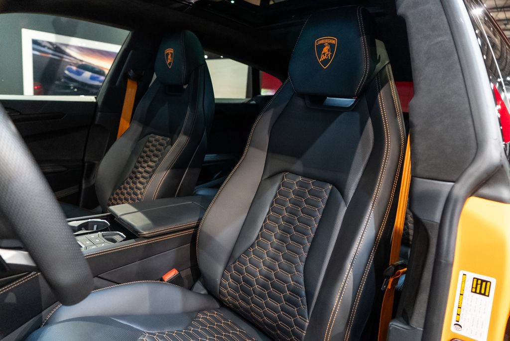 Used 2024 Lamborghini Urus S AWD/4WD image 4