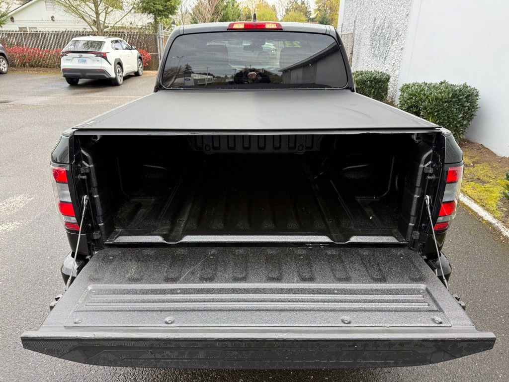 Certified 2023 Nissan Frontier SV w/ Midnight Edition Package image 11