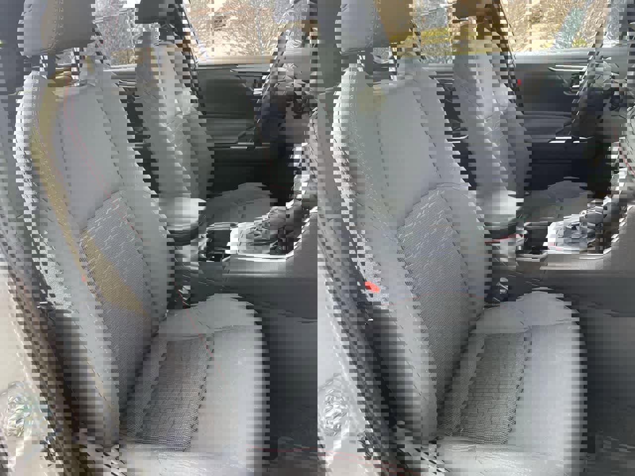 Used 2023 Toyota RAV4 SE image 14