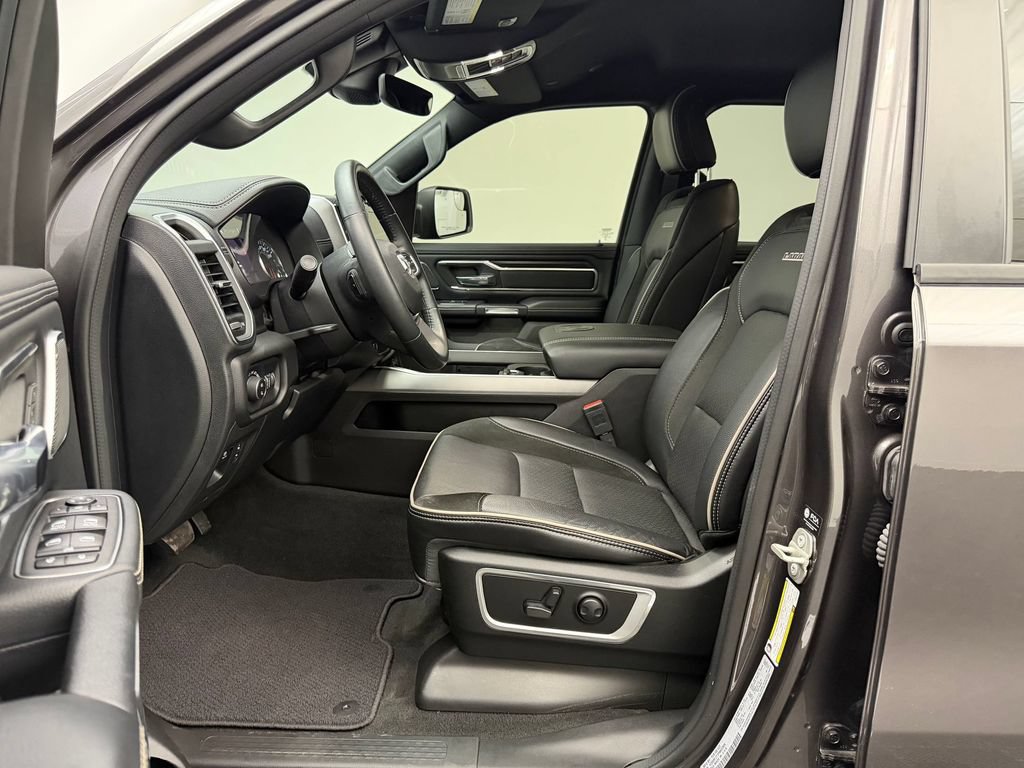 Used 2023 RAM 1500 Laramie AWD/4WD image 5