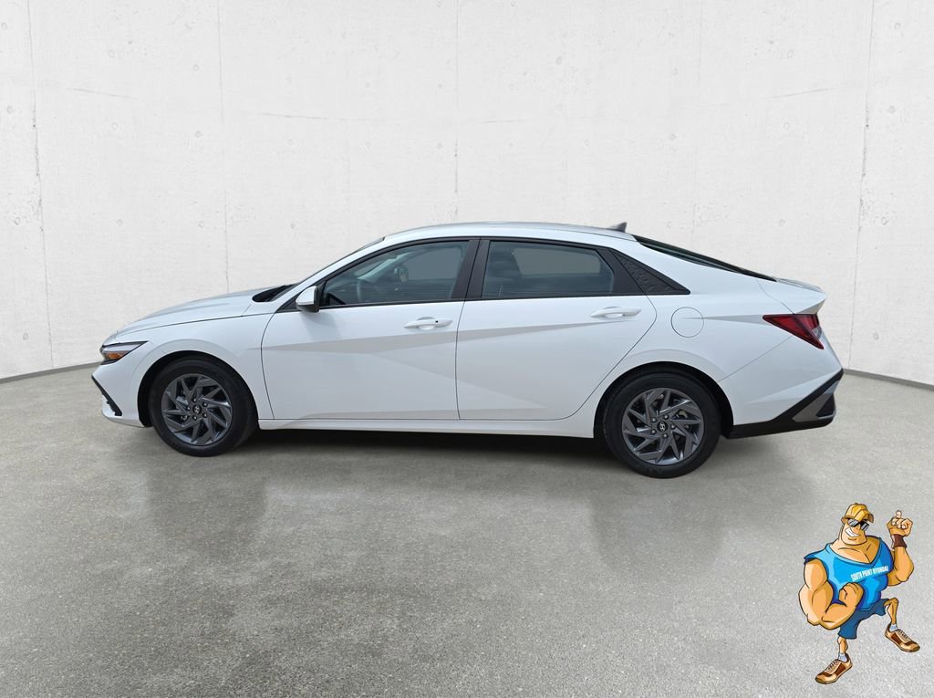 Certified 2024 Hyundai Elantra SEL image 8