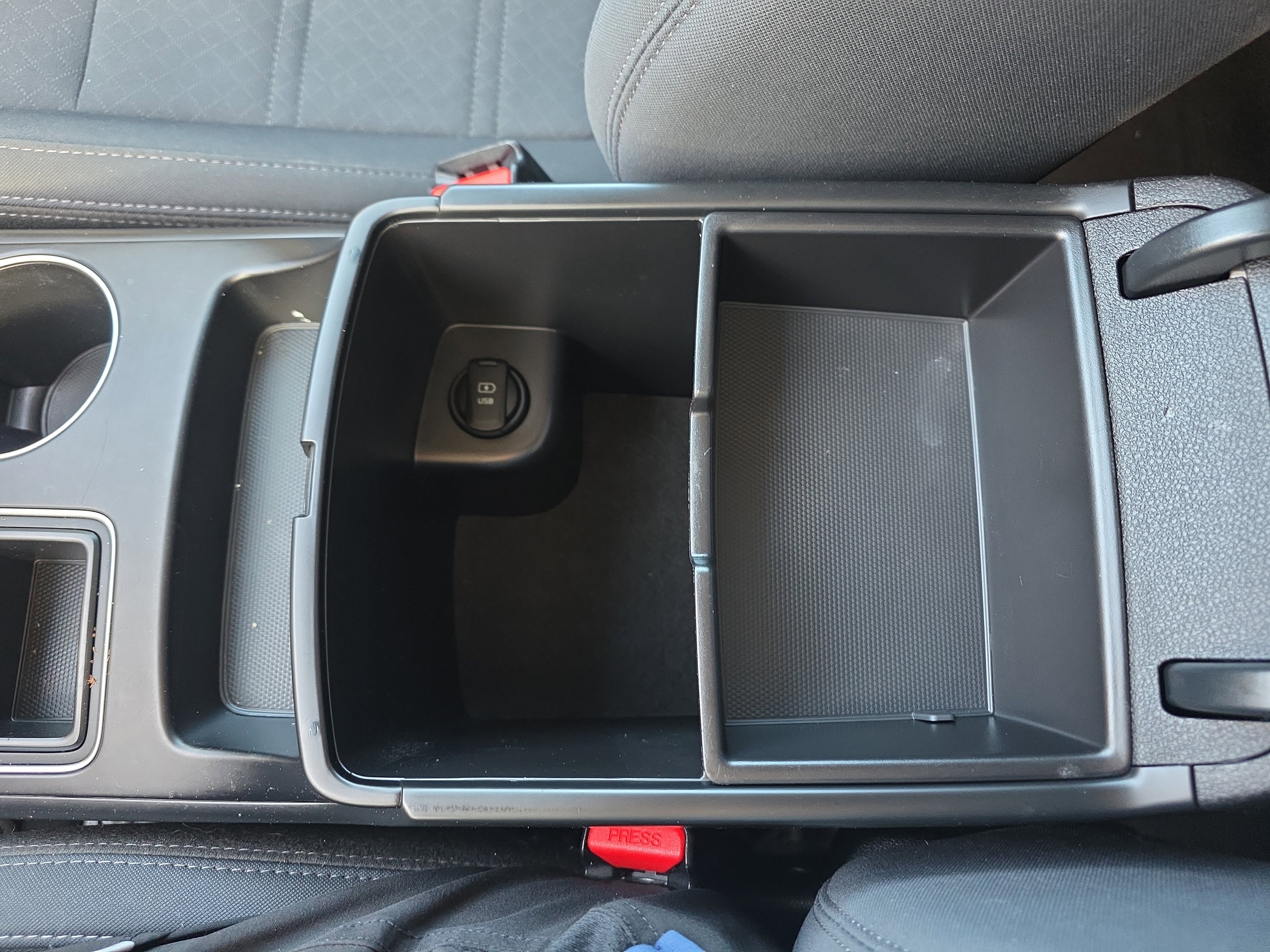 Used 2019 Kia Sorento LX image 43