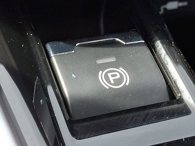 Used 2025 Subaru Outback Premium w/ Popular Package #1A image 25