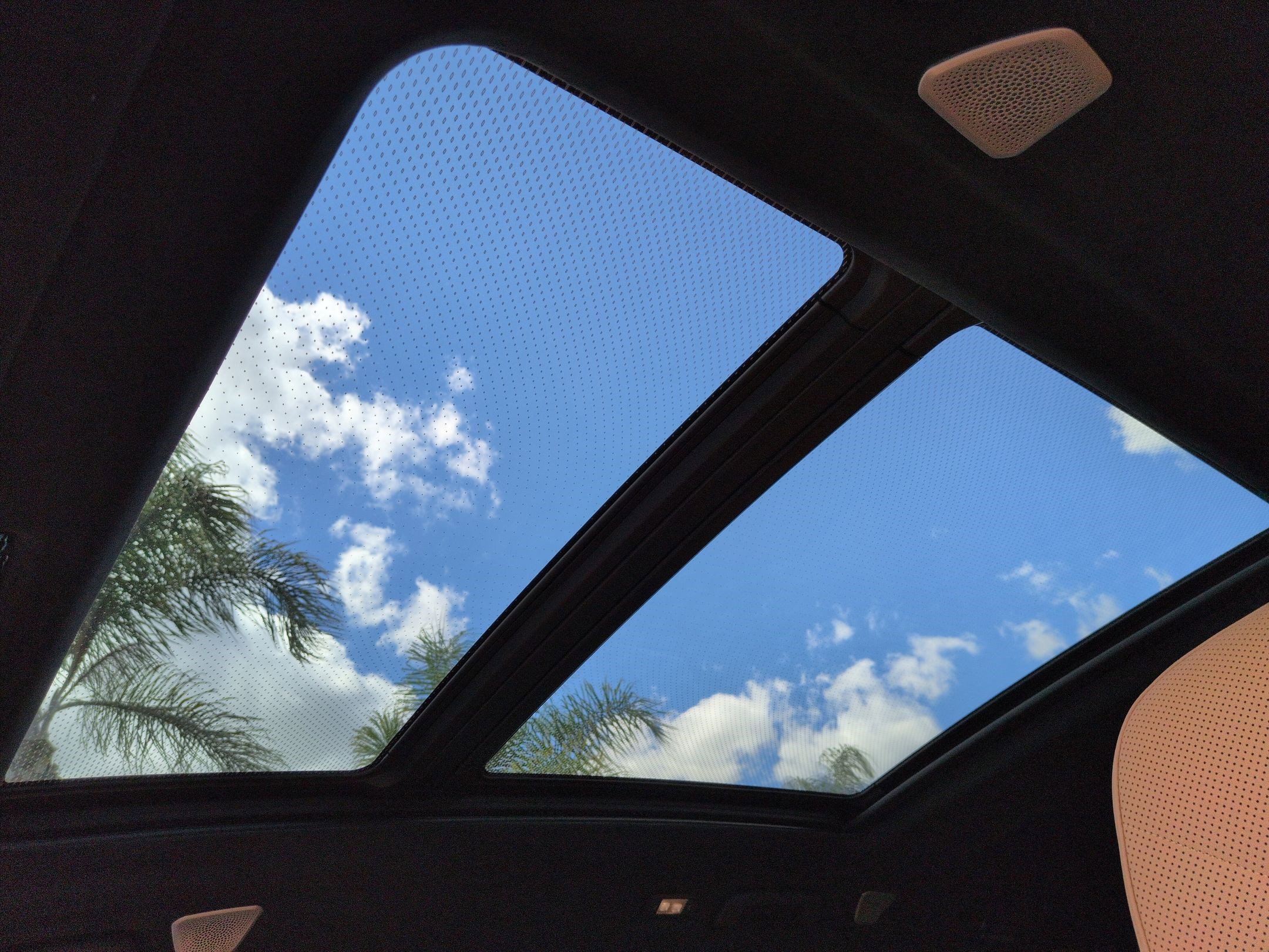 Certified 2023 BMW X7 xDrive40i w/ Executive Package image 26