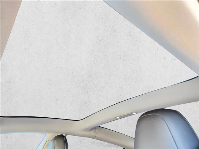 Used 2018 Tesla Model 3 Long Range image 18