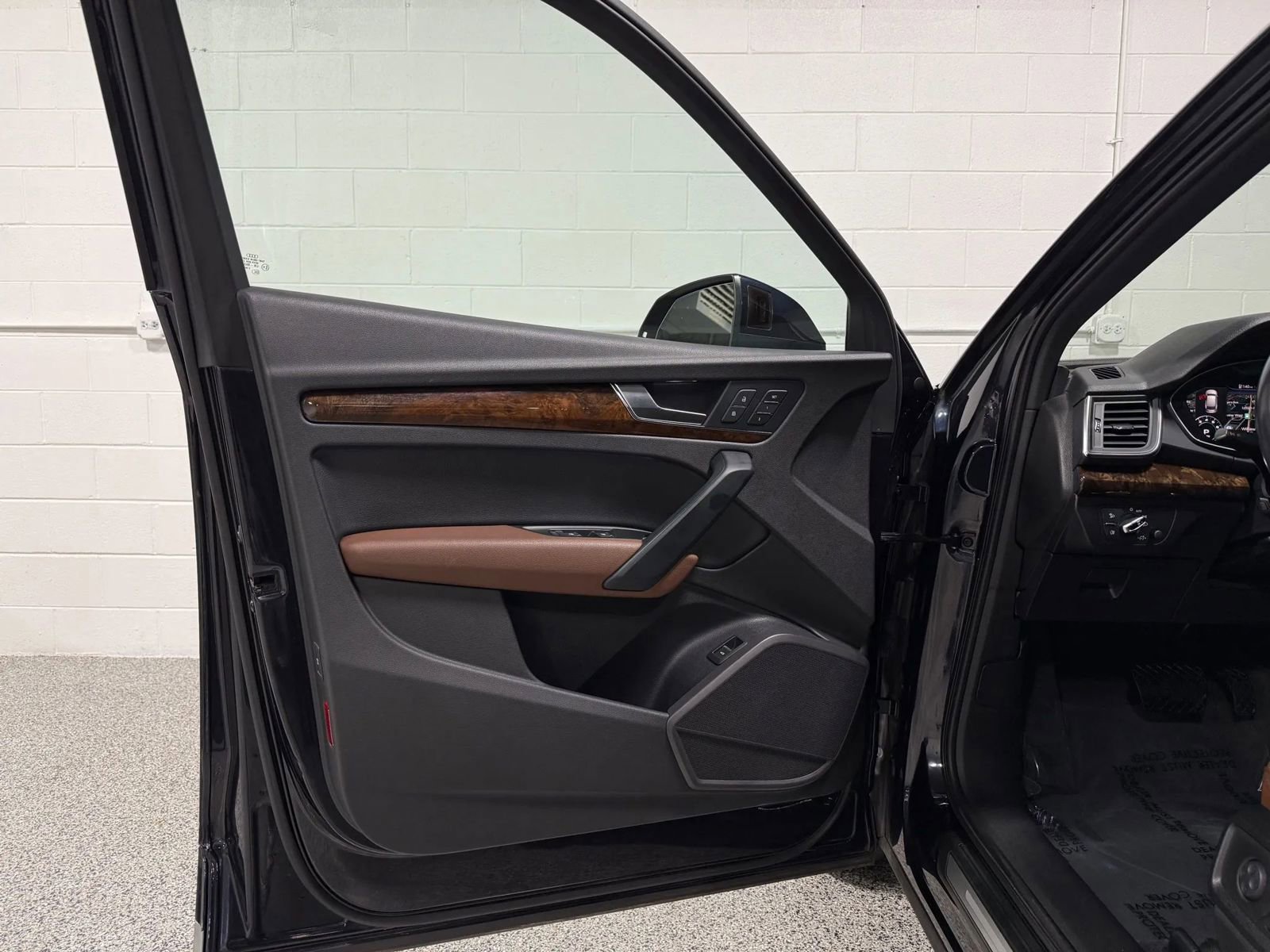 Used 2018 Audi Q5 2.0T Premium Plus w/ Premium Plus Package AWD/4WD image 10