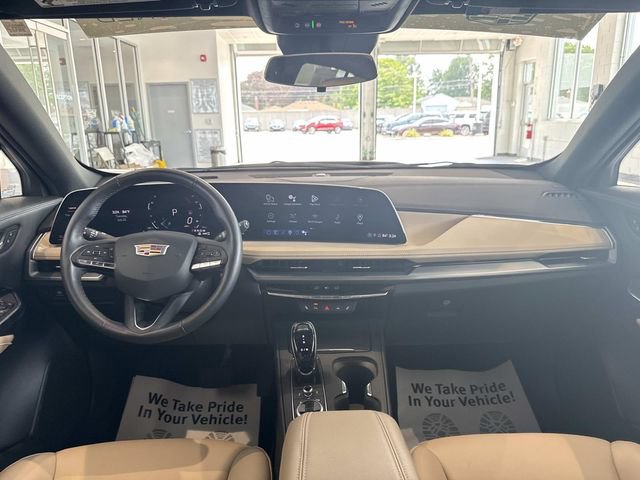 Certified 2024 Cadillac XT4 Luxury w/ Cold Weather Package AWD/4WD image 36