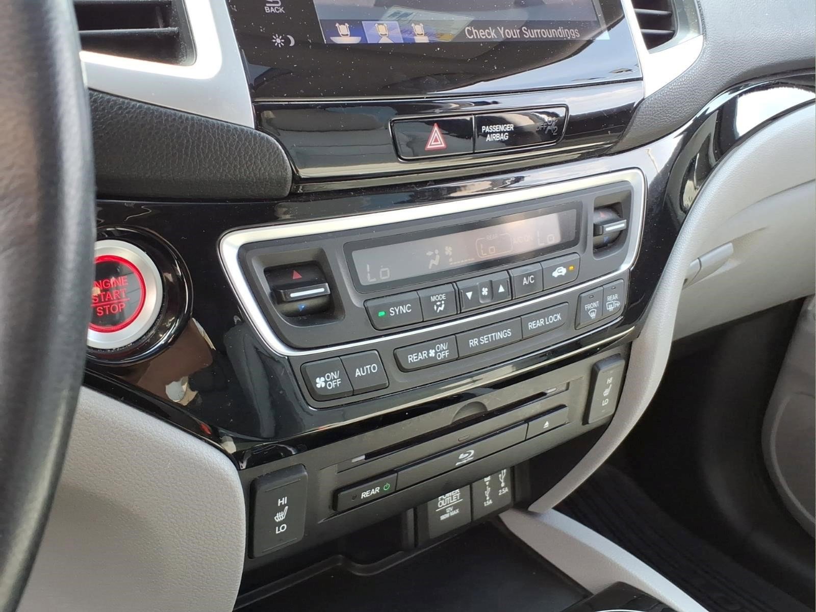 Used 2018 Honda Pilot Touring image 19