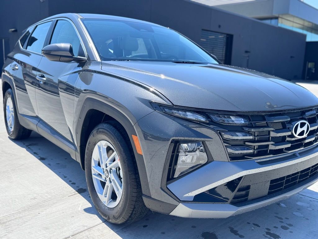 New 2026 Hyundai Tucson SE image 3