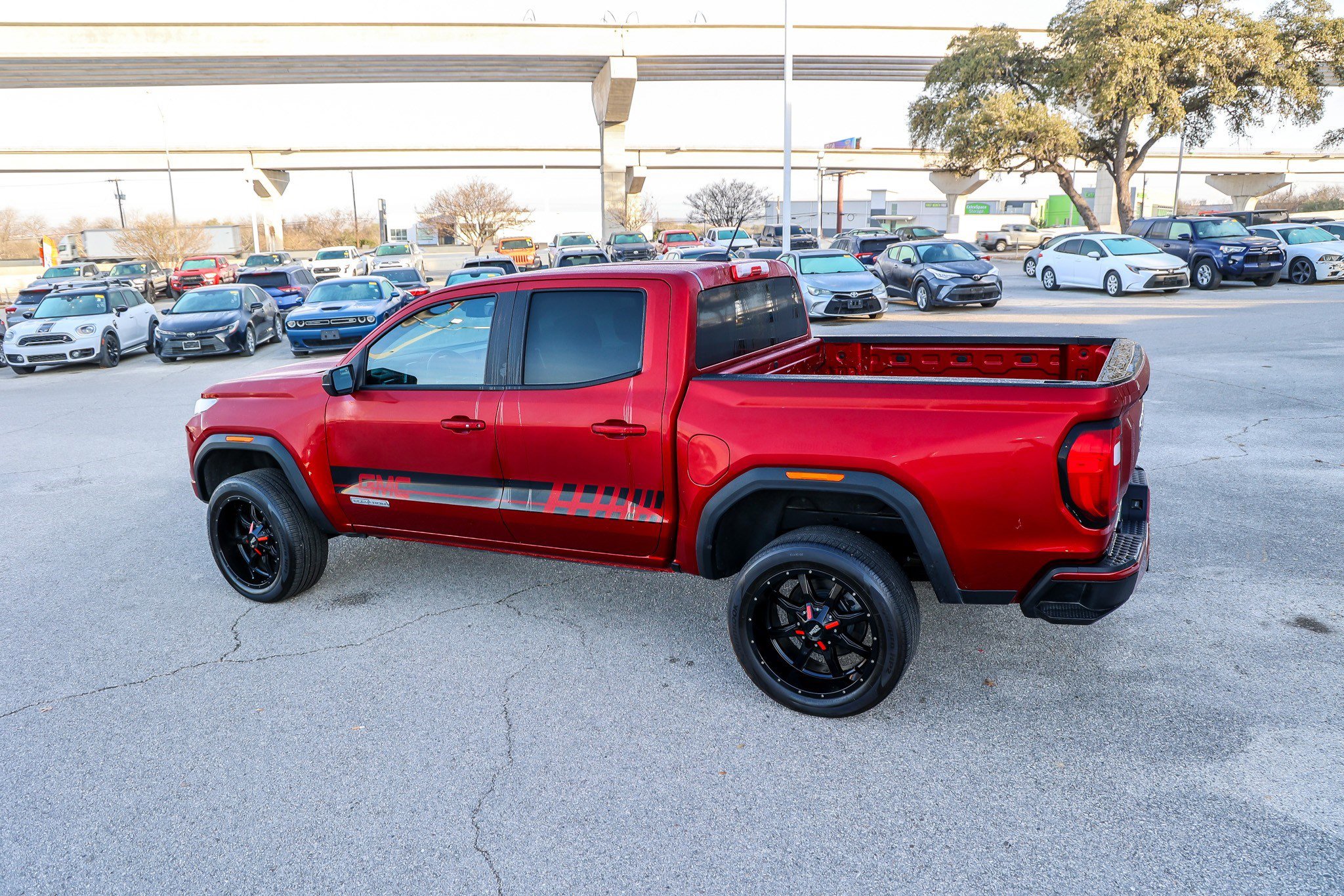 Used 2024 GMC Canyon Elevation w/ Trailering Package image 11