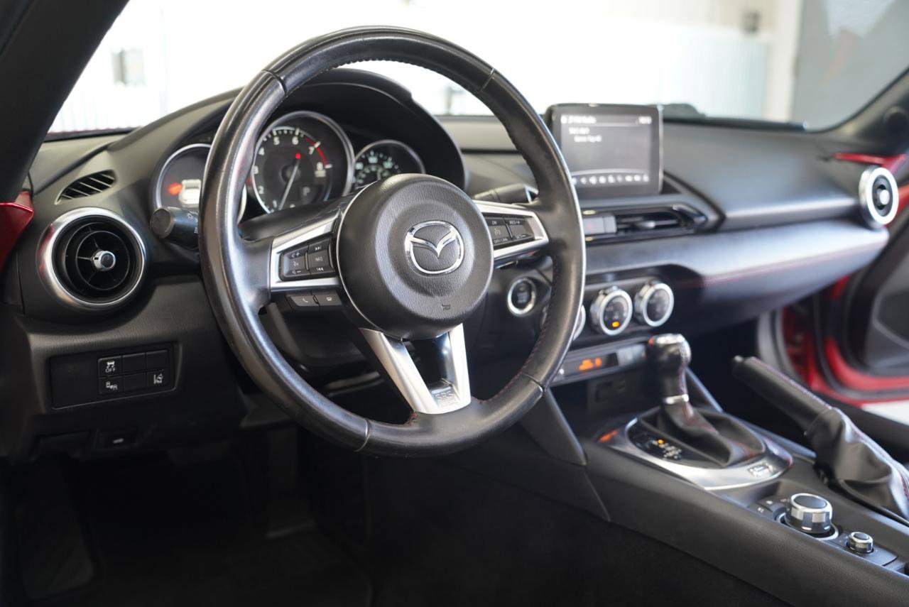 Used 2018 MAZDA MX-5 Miata RF Grand Touring image 16