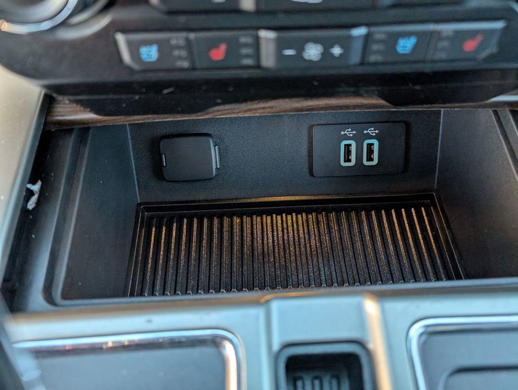 Used 2016 Ford F150 Lariat image 33