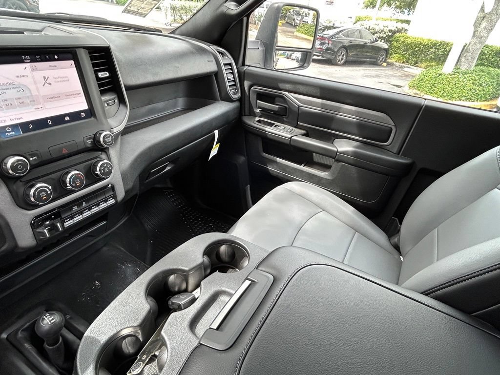 New 2024 RAM 3500 Tradesman AWD/4WD image 12