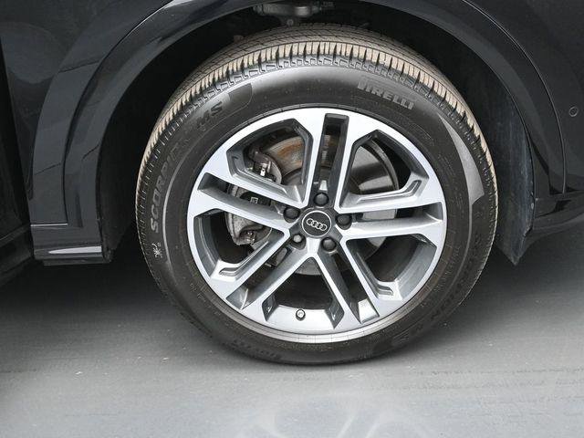 Certified 2025 Audi Q5 Premium w/ Convenience Package image 39