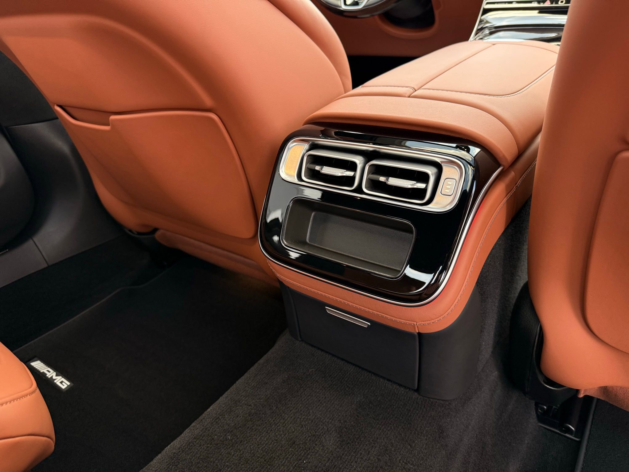 Used 2022 Mercedes-Benz S 580 4MATIC Sedan w/ AMG Line Package image 35