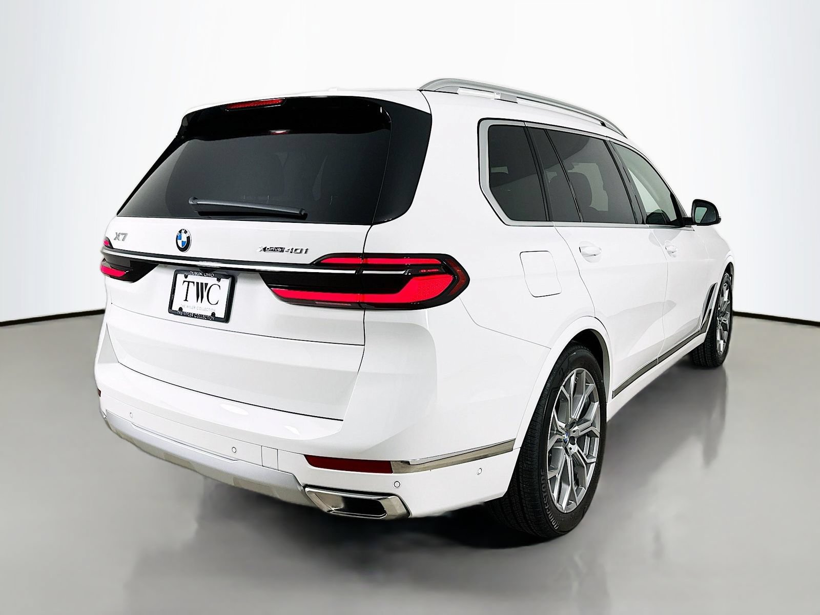 New 2027 BMW X7 xDrive40i w/ Premium Package AWD/4WD image 5