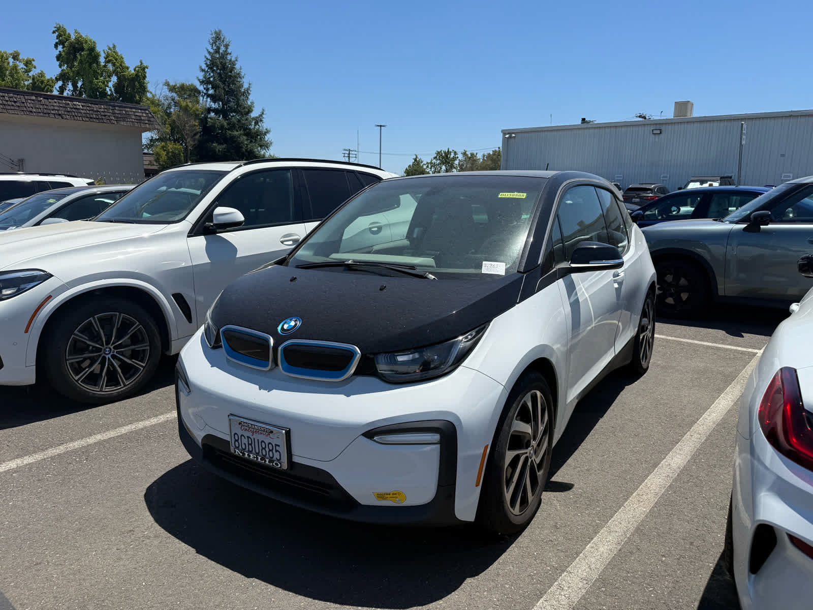 Used 2018 BMW i3 RWD image 1