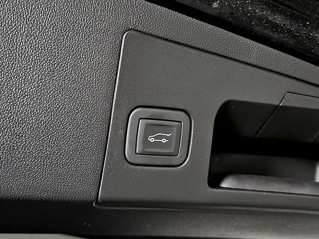 Used 2025 Cadillac XT5 Premium Luxury FWD image 31