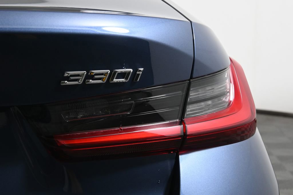 Used 2026 BMW 330i xDrive Sedan w/ Convenience Package image 13