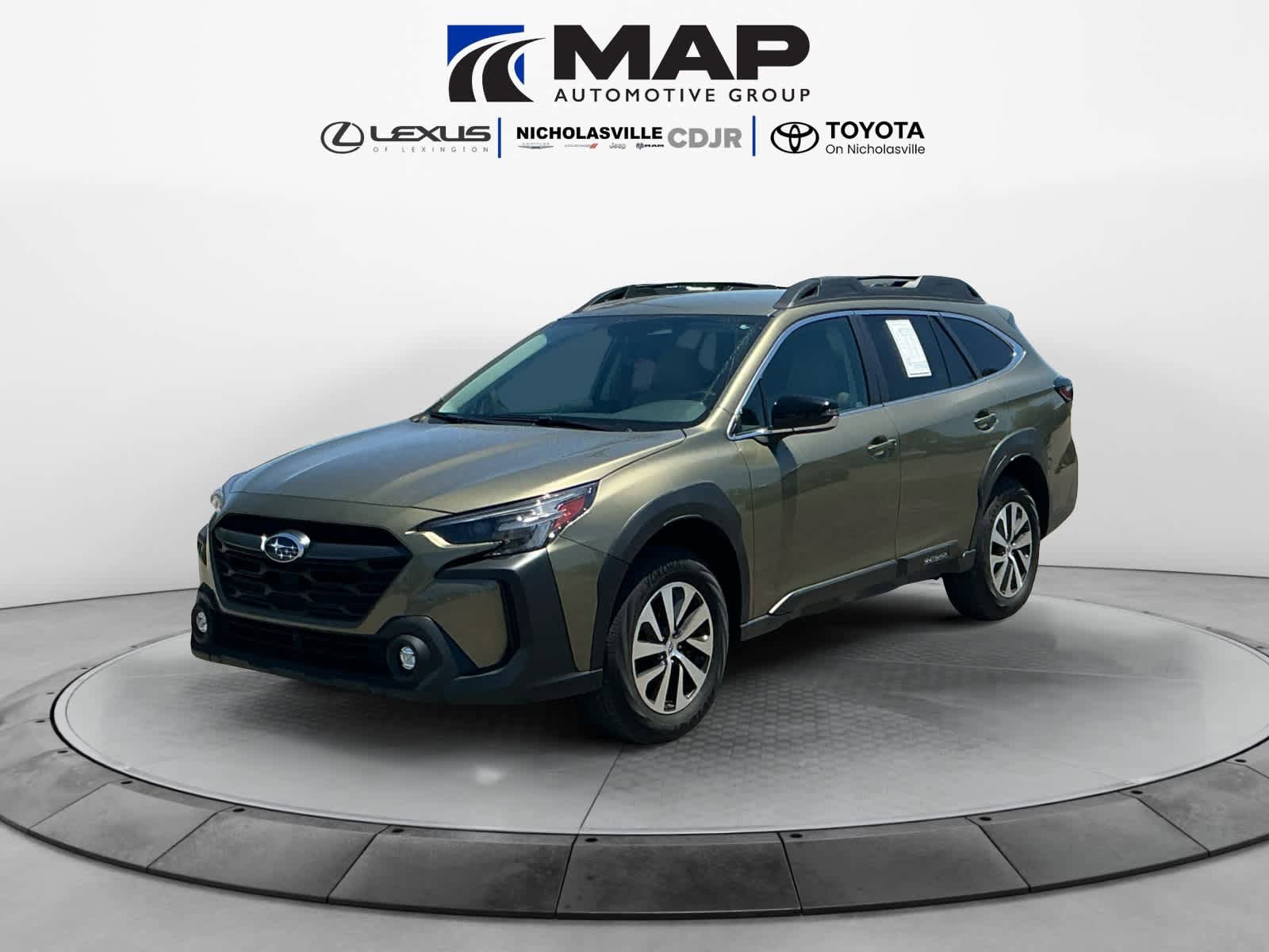 Used 2025 Subaru Outback Premium AWD/4WD image 1