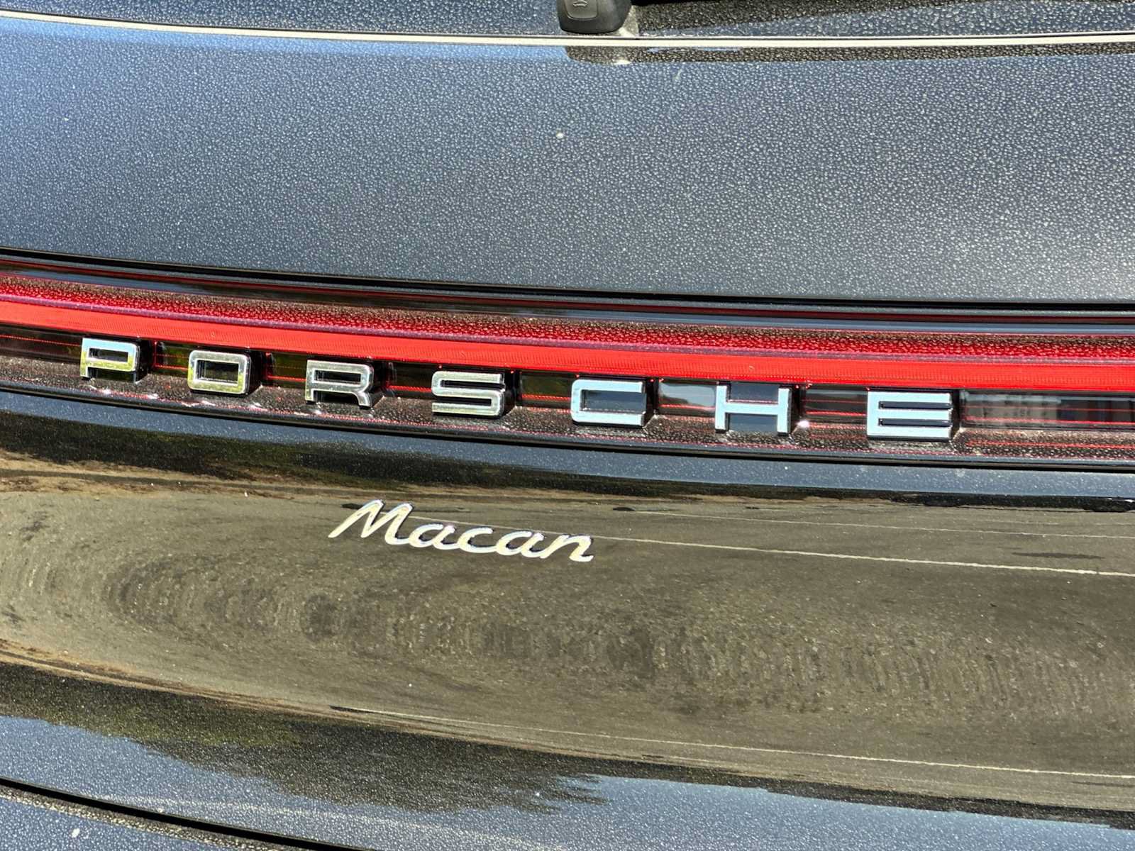 New 2025 Porsche Macan AWD/4WD image 25