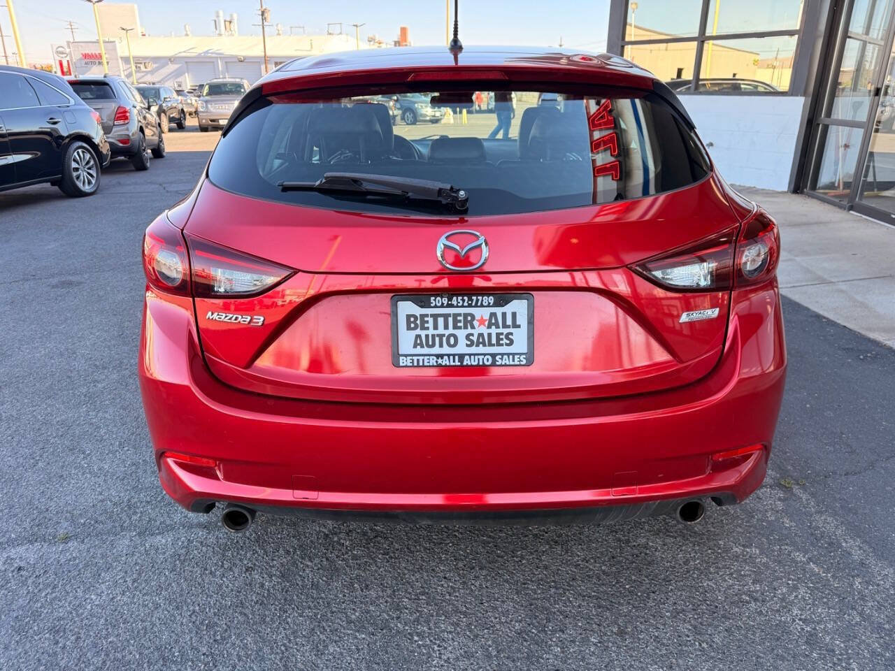 Used 2018 MAZDA MAZDA3 Touring FWD image 4