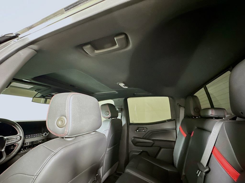 Used 2025 Chevrolet Colorado Z71 w/ Z71 Convenience Package 2 image 13