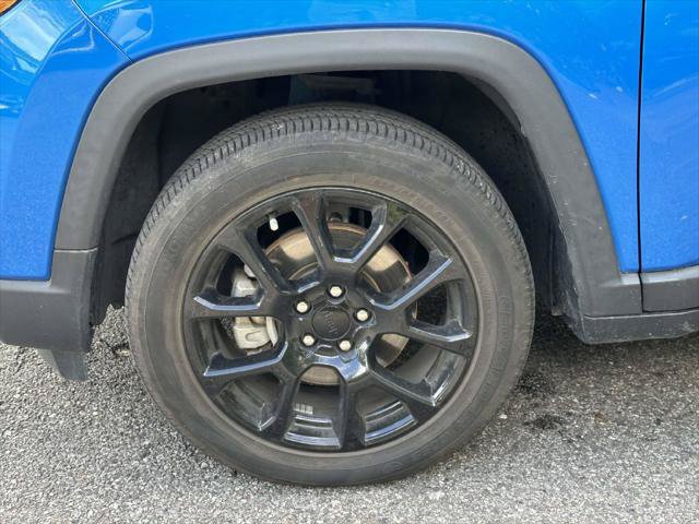 Used 2022 Jeep Compass Latitude AWD/4WD image 10