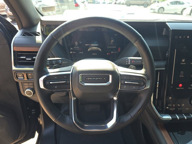 Used 2025 GMC Yukon XL Denali AWD/4WD image 22