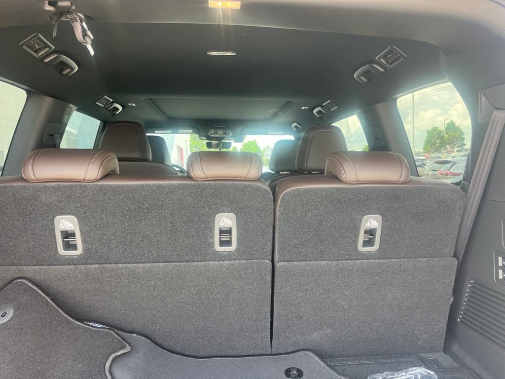 New 2026 Nissan Armada Platinum RWD image 37