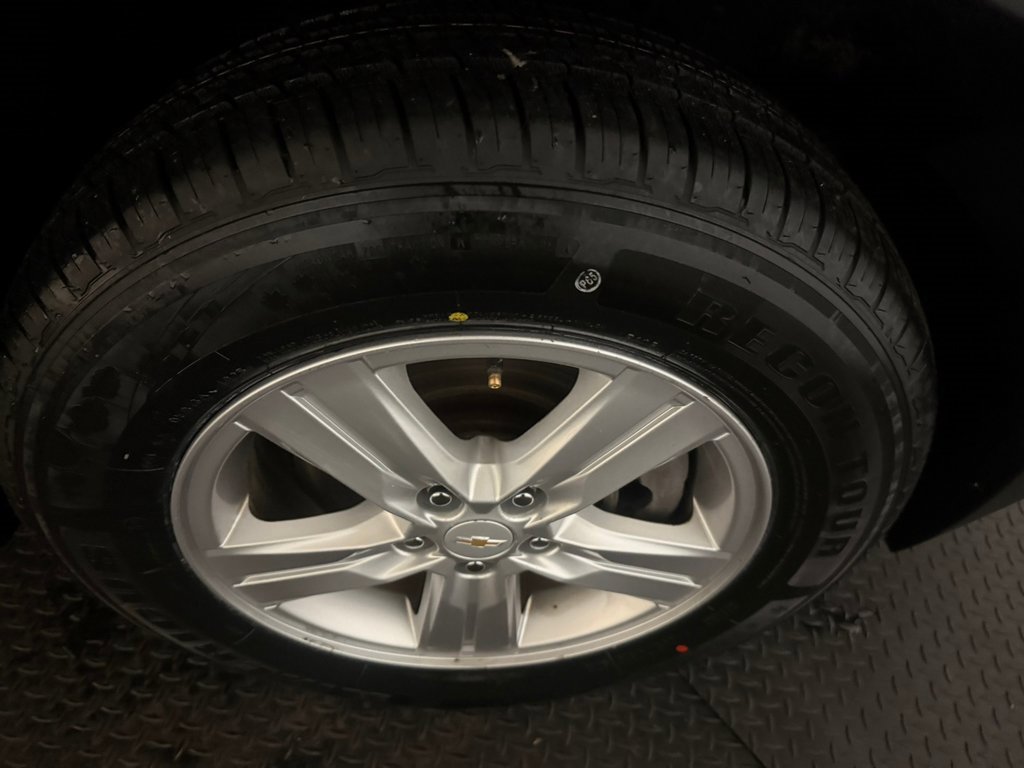 Used 2019 Chevrolet Trax LT w/ LT Convenience Package image 15