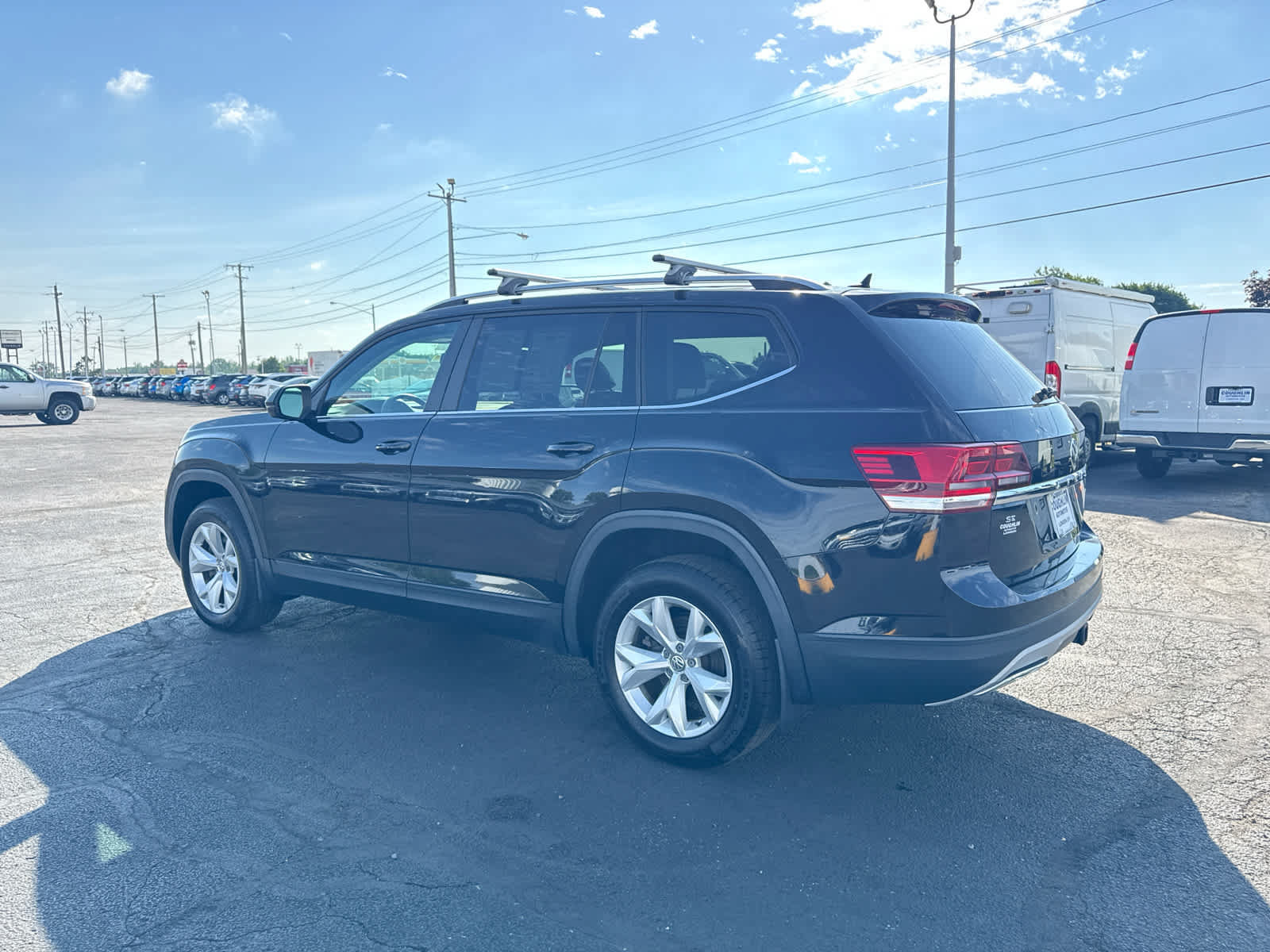 Used 2018 Volkswagen Atlas SE AWD/4WD image 3