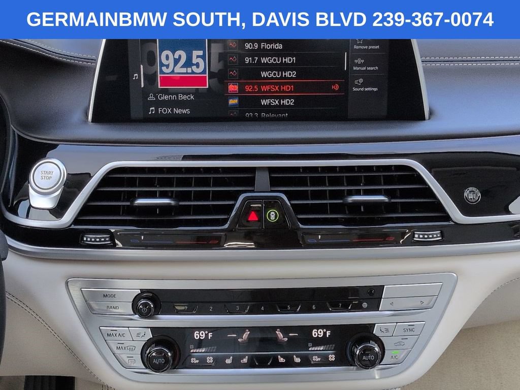Used 2022 BMW ALPINA B7 xDrive AWD/4WD image 19