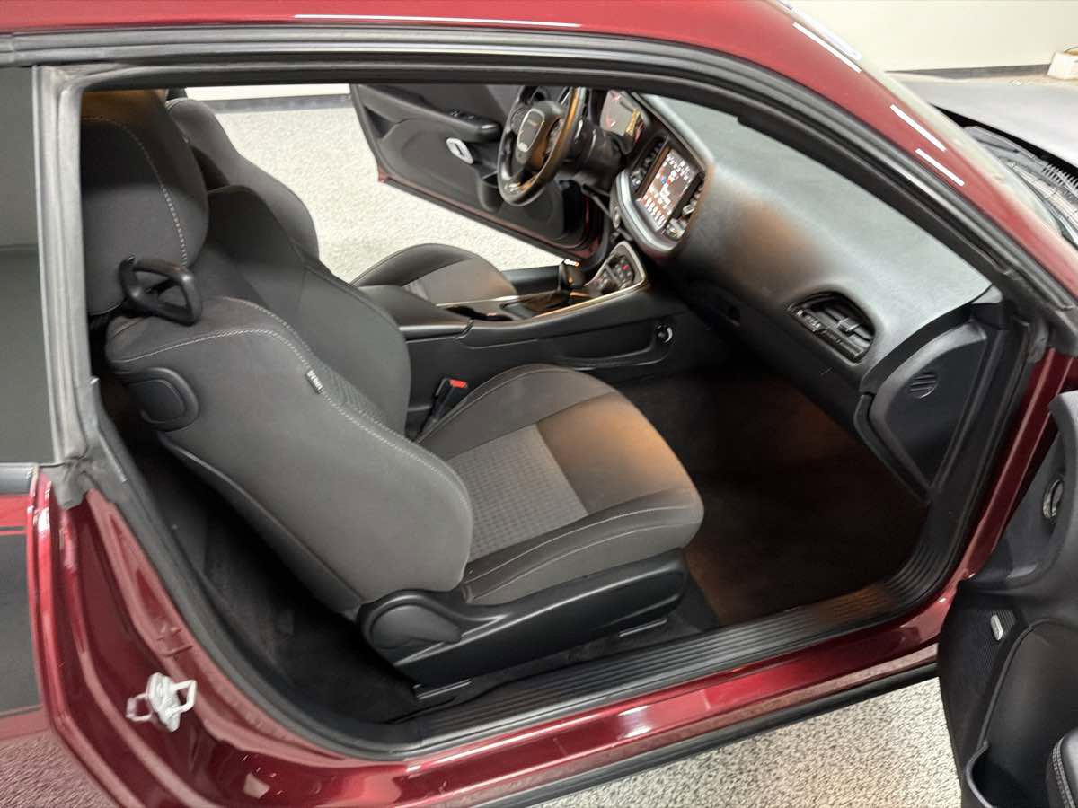 Used 2018 Dodge Challenger T/A w/ Quick Order Package 28P T/A RWD image 25