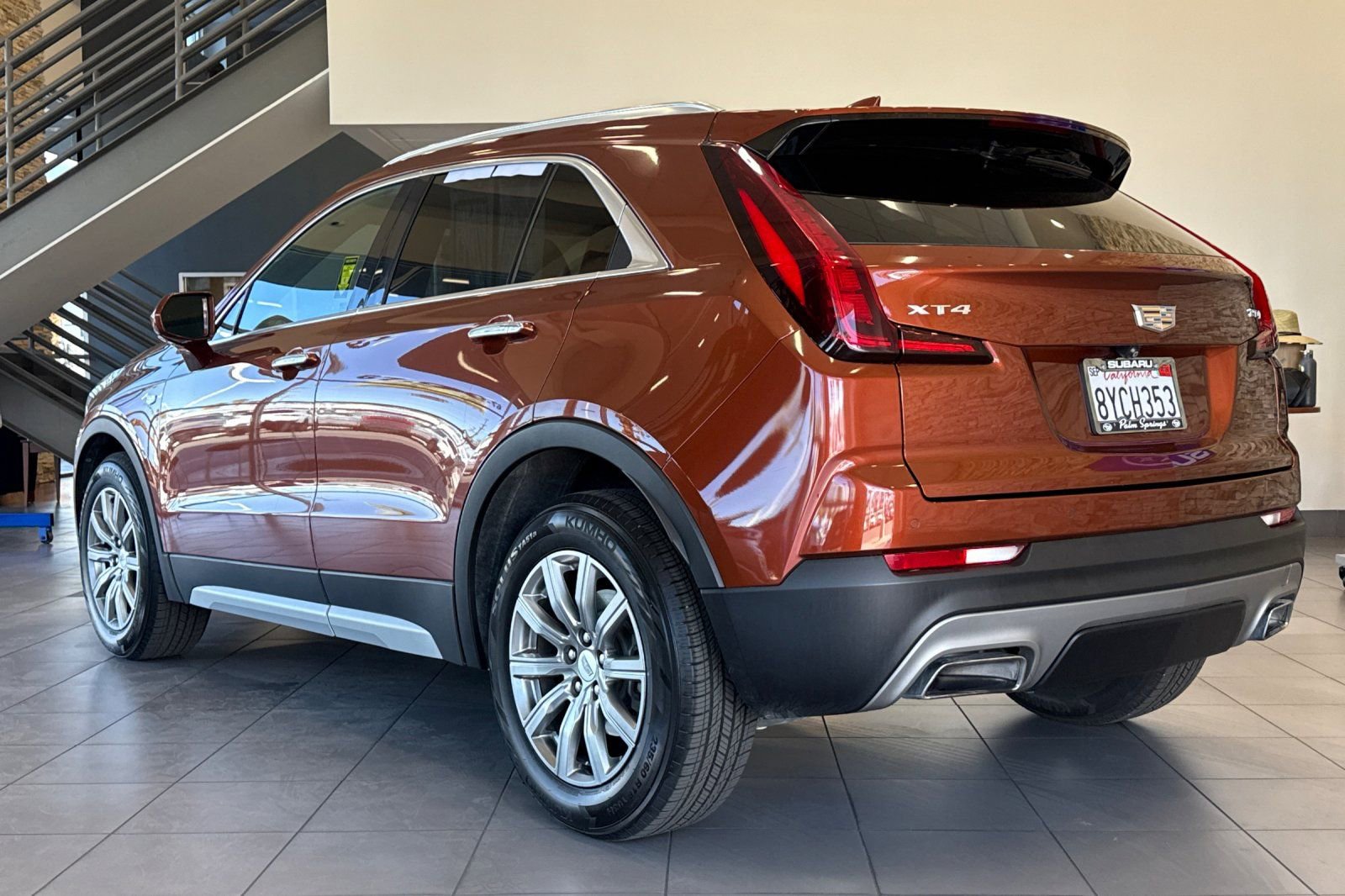 Used 2019 Cadillac XT4 Premium Luxury image 3