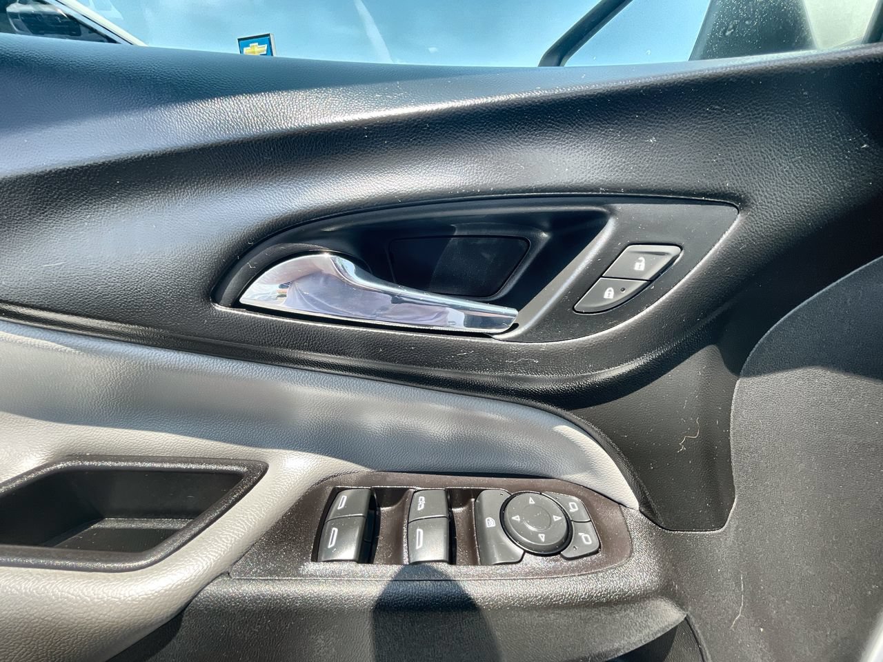 Used 2022 Chevrolet Equinox LT FWD image 23