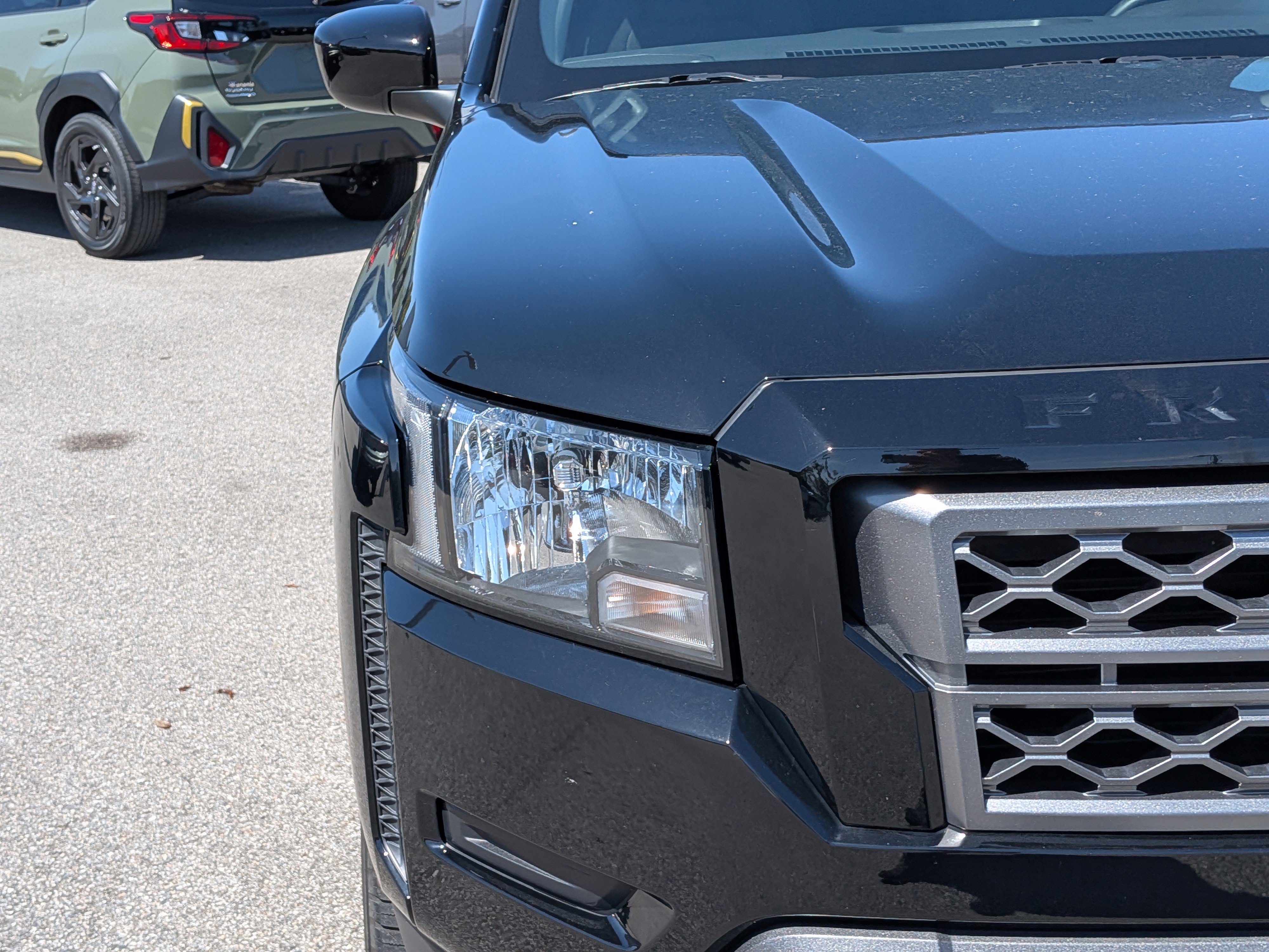 Used 2024 Nissan Frontier SV RWD image 10