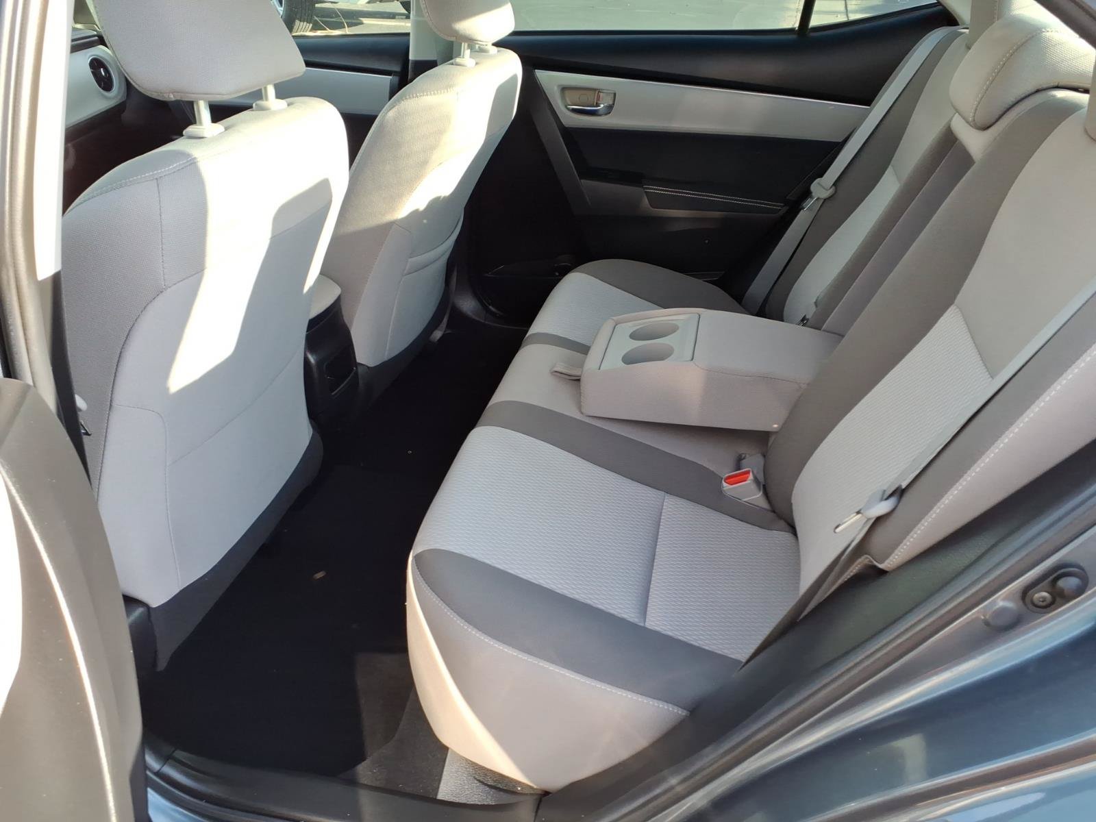 Used 2018 Toyota Corolla LE w/ Carpet Mat Package (TMS) FWD image 10