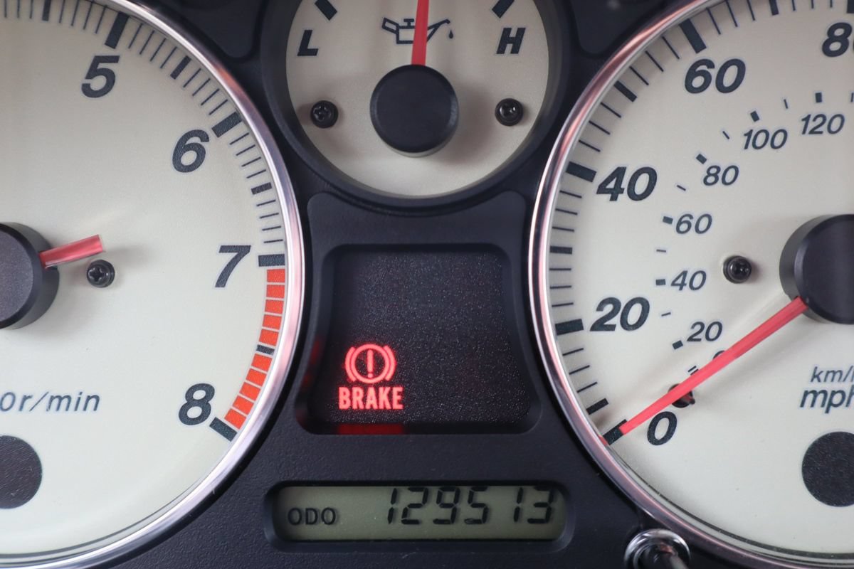 Used 2000 MAZDA MX-5 Miata RWD image 48